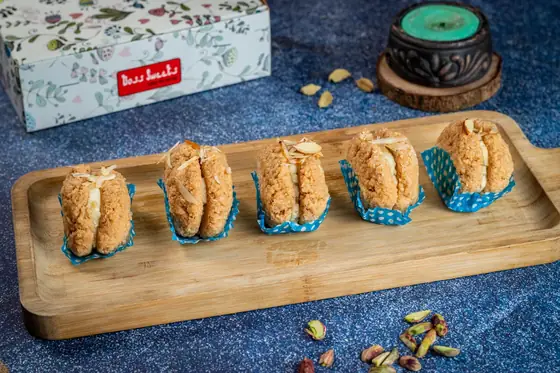Bombay Sondesh (বোম্বে সন্দেশ)
