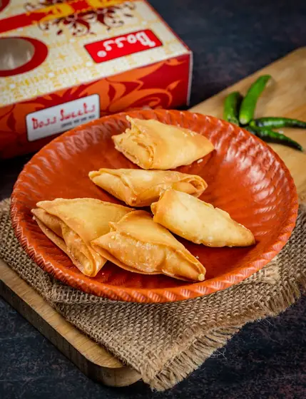Chicken Samucha (চিকেন সমুচা)
