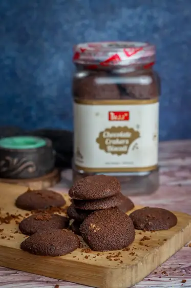 Chocolate Crackers (চকলেট ক্র্যাকার্স)
