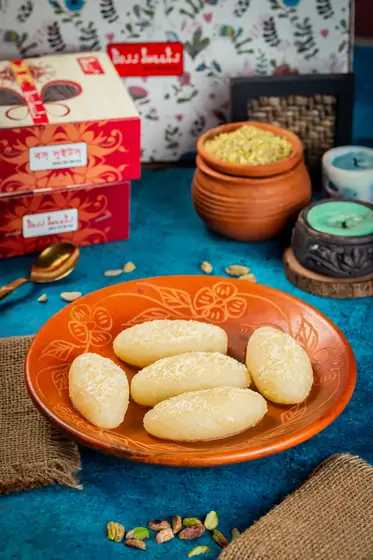 Chom Chom (চমচম)