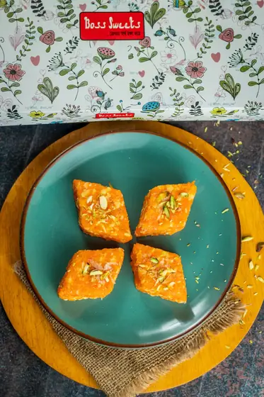 Gajor Borfi (গাজর বরফি)