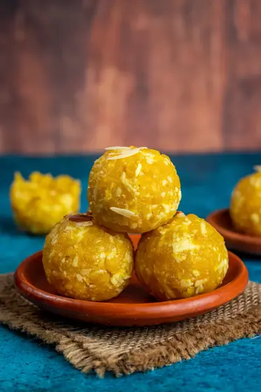 Mawa Laddu (মাওয়া লাড্ডু)